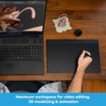 Wacom Intuos Pro Large, the Pen Graphic Tablet with Wacom Pro Pen 3, offers ample workspace for video editors, 3D modeling and animation, ensuring maximum accuracy and control. - Imagen 4