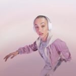 Logitech G G735 Wireless Gaming Headphones, LIGHTSYNC RGB Customisable, Lightspeed, Bluetooth, Detachable Microphone, for PC & Mac - White - Image 9